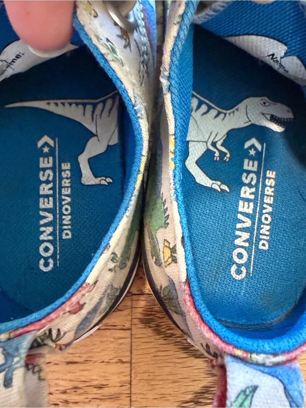 Converse sneakers chuck
